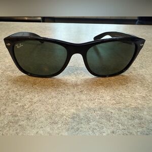 Ray-Ban New Wayfarer Black Sunglasses